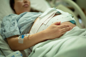 Pregnant woman with fetal heartrate monitoring